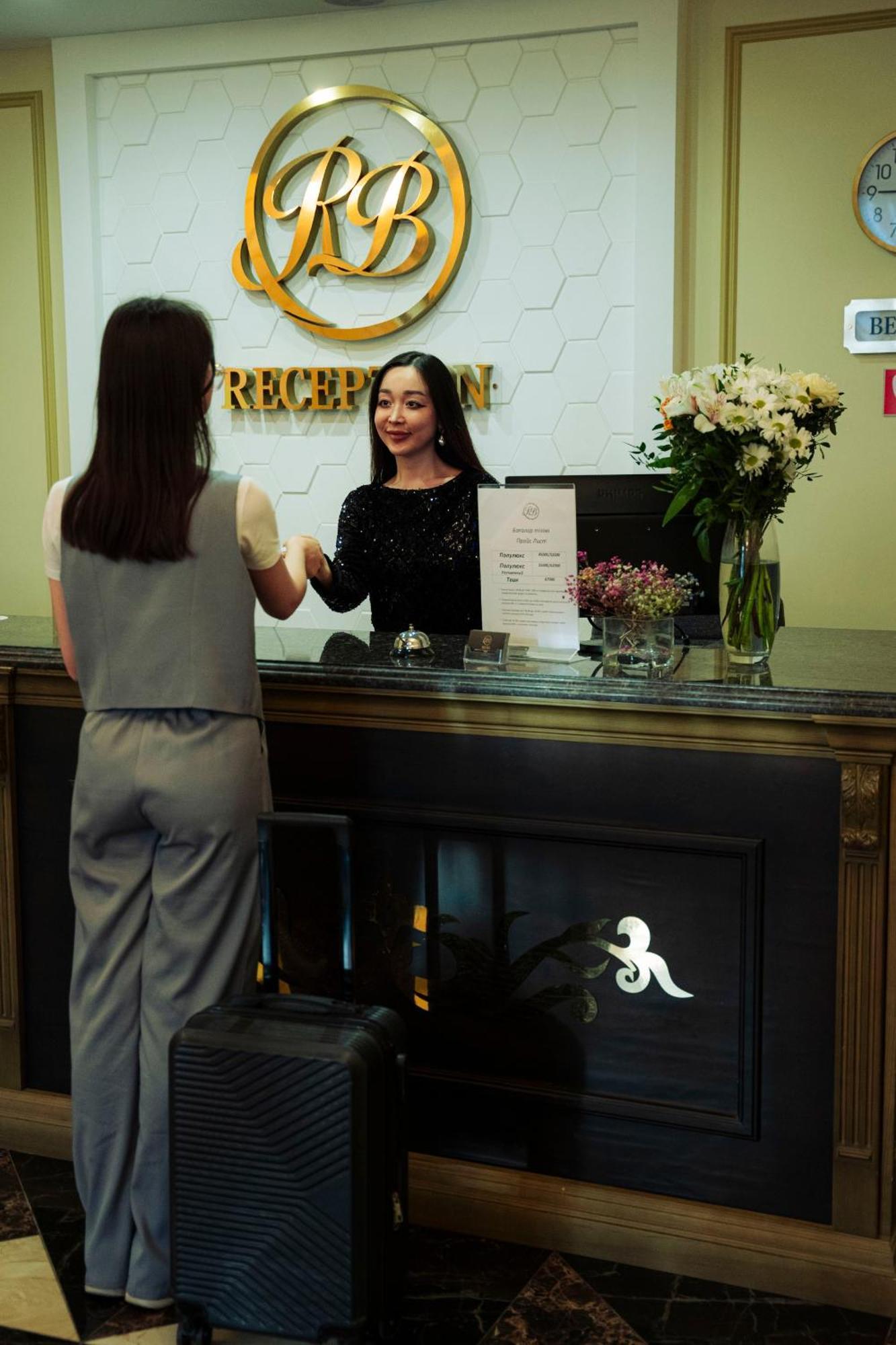 Ustʼ-Kamenogorsk Royal Bv酒店 外观 照片